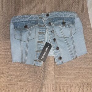 Pretty little thing denim top. NWT. Size 6 fits like a small.